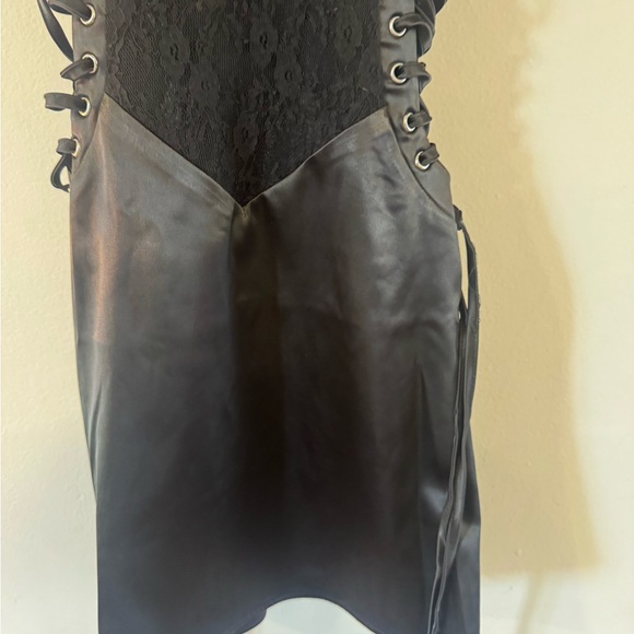 Chic Black Lace-Up Dress - Picture 5 of 8